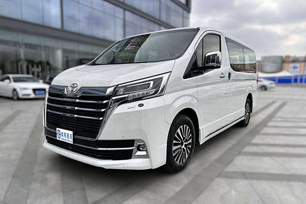 豐田薩爾法租車(chē)